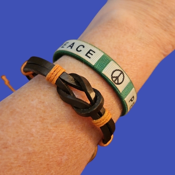 5/$25 Leather Knot and Peace Sign Bracelets - Picture 1 of 5